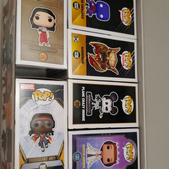 Funko pops - Picture 1 of 2